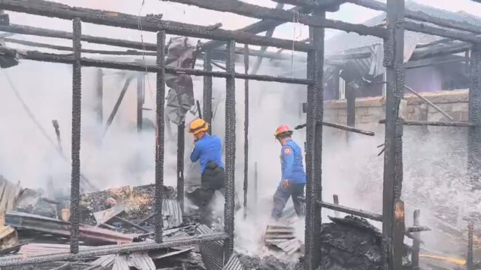 Kebakaran melanda permukiman warga di RT 7 Kelurahan Muara Rapak, Balikpapan Utara. (Istimewa)