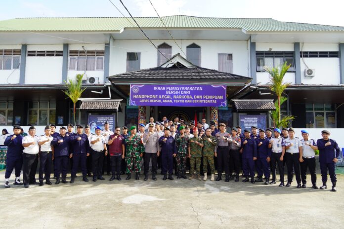 Pelaksanaan Apel Ikrar Zero Halinar Lapas Kelas IIA Tenggarong. (Humas Kelas IIA Tenggarong)