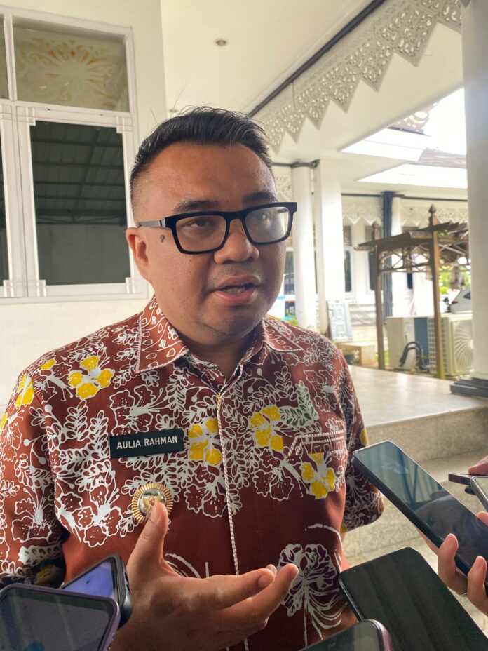 Bupati Kukar, dr Aulia Rahman Basri. (Shavira Ramadhanita/RadarKukar)