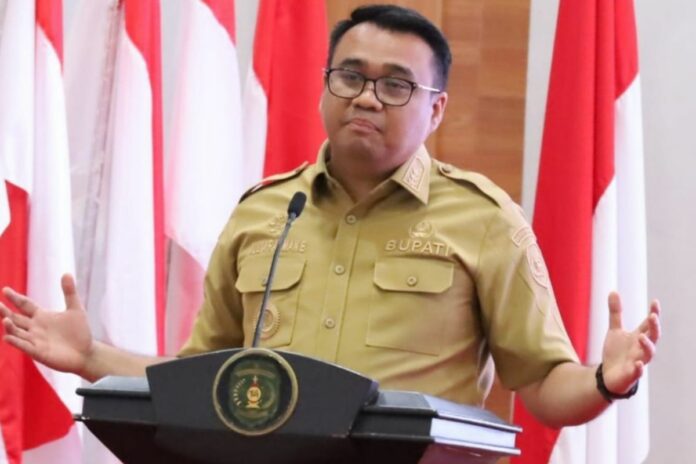 Bupati Kutai Kartanegara, dr Aulia Rahman Basri, saat memberikan keterangan terkait kondisi fiskal daerah dan pelaksanaan proyek tahun 2026. (Istimewa)