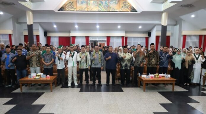 Bupati Kukar, dr Aulia Rahman Basri, membuka training nasional HMI. (Istimewa)